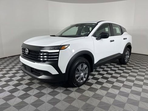 Used 2026 Nissan Kicks S image 5