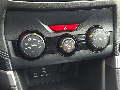 Certified 2023 Subaru Forester Premium image 28