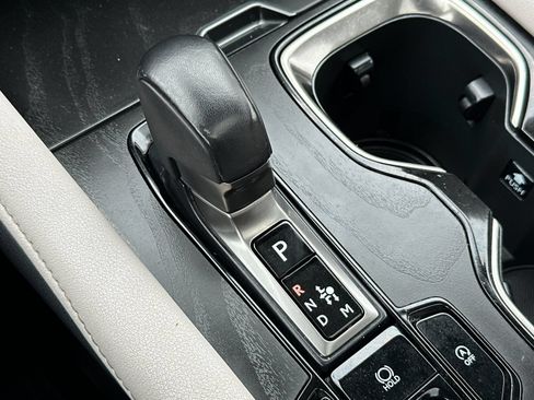 Used 2024 Lexus RX 350 Premium w/ Convenience Package FWD image 25
