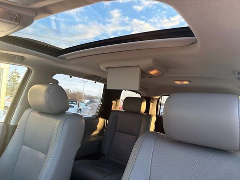 Used 2010 Toyota Sequoia Platinum image 20