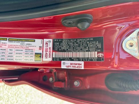 Used 2021 Toyota Corolla LE image 9