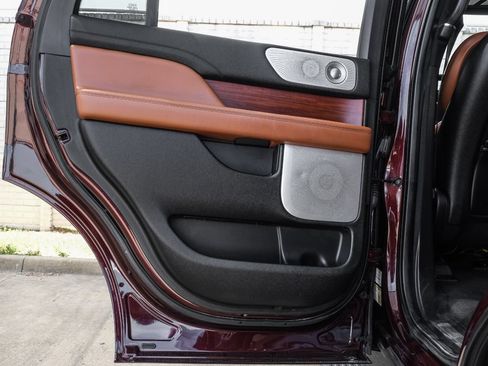 Used 2020 Lincoln Navigator Reserve w/ Luxury Package RWD image 57