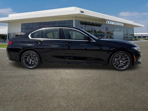Used 2025 BMW 330i Sedan w/ Premium Package RWD image 12