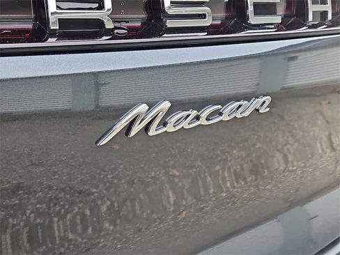 New 2026 Porsche Macan image 10