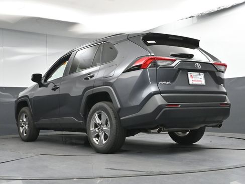 Used 2022 Toyota RAV4 XLE FWD image 36