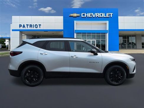 Used 2022 Chevrolet Blazer LT w/ Midnight/Sport Edition AWD/4WD image 11