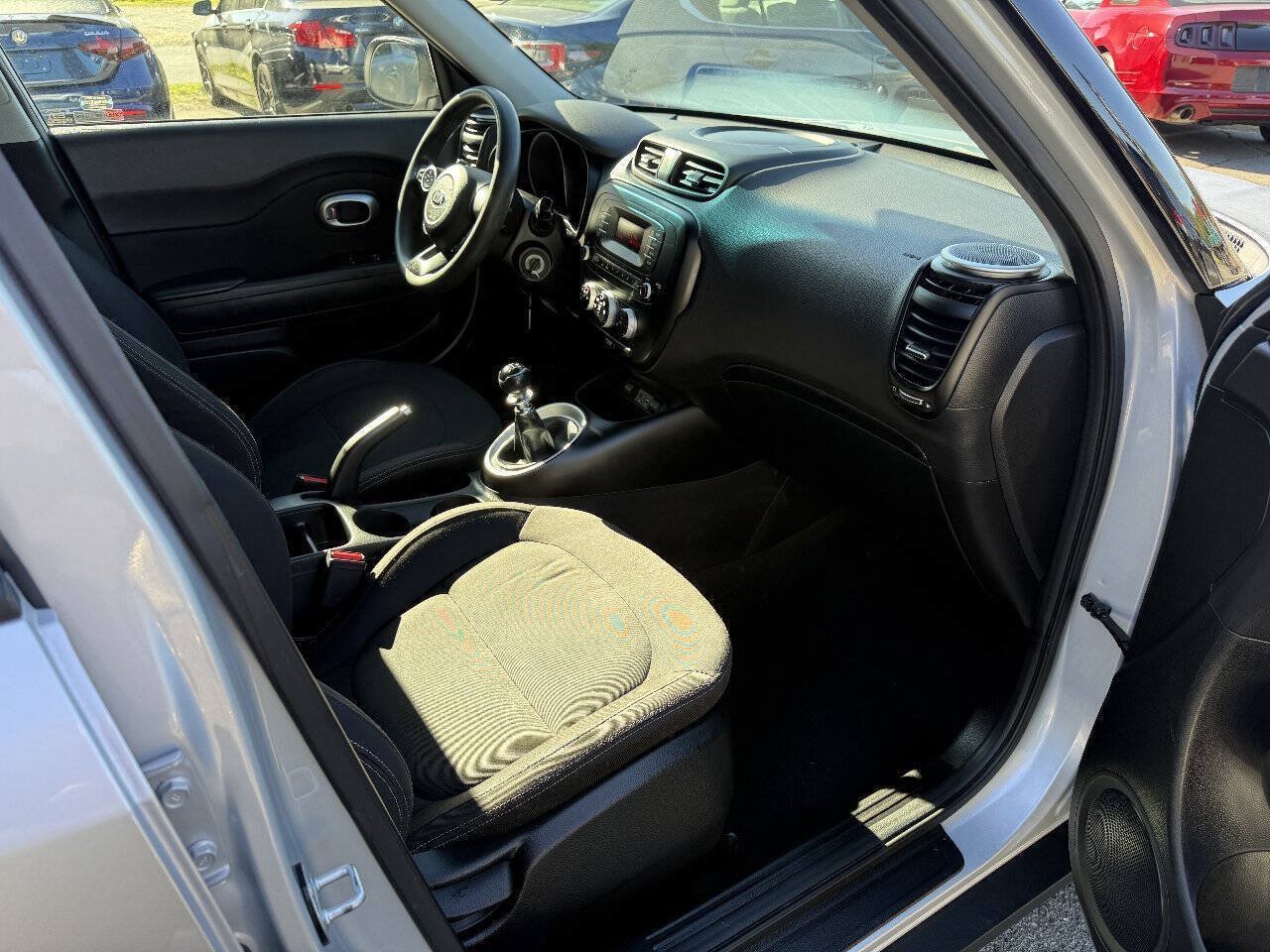 Used 2016 Kia Soul FWD image 13