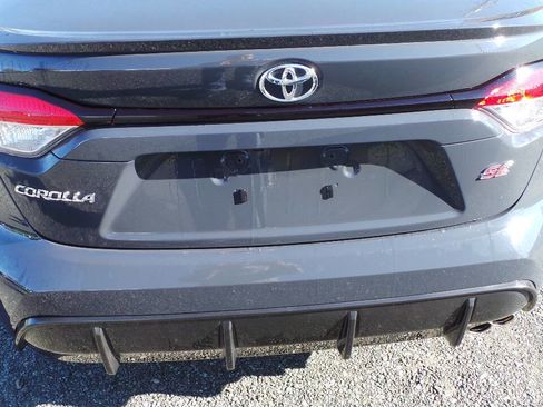 Used 2024 Toyota Corolla SE image 3