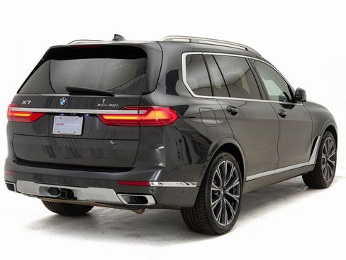 Used 2022 BMW X7 xDrive40i w/ Premium Package image 3