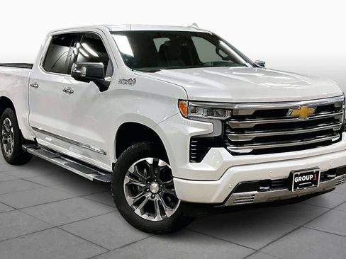Used 2025 Chevrolet Silverado 1500 High Country w/ Z71 Off-Road Package image 3