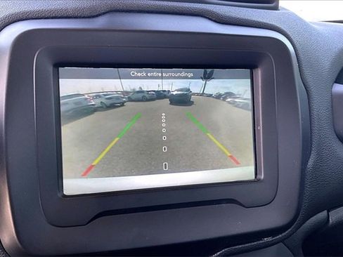 Used 2019 Jeep Renegade Latitude image 22