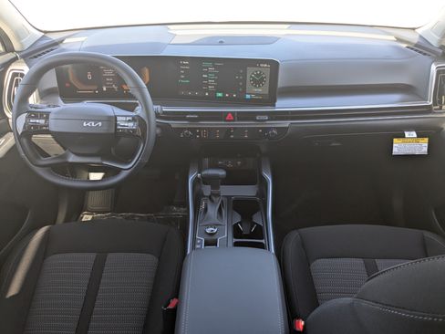 New 2026 Kia Sorento LX FWD image 18