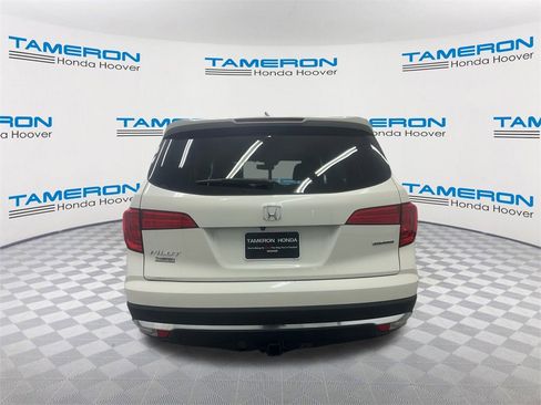 Used 2018 Honda Pilot Touring image 4