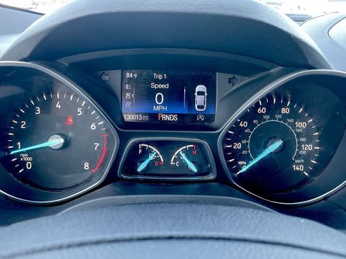 Used 2017 Ford Escape SE w/ SE Cold Weather Package AWD/4WD image 25