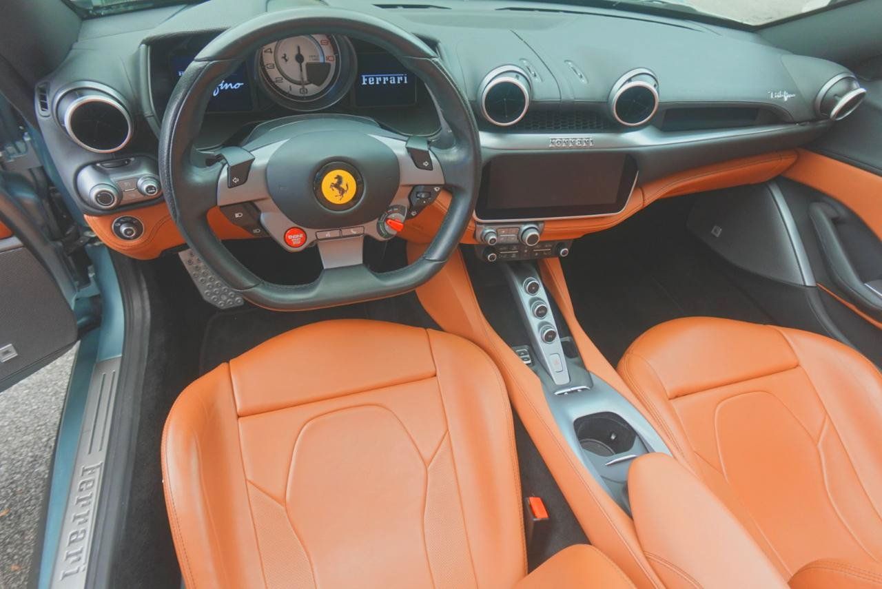 Used 2019 Ferrari Portofino RWD image 18