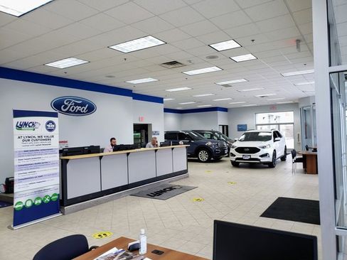 Used 2019 Ford Edge SEL w/ Equipment Group 201A AWD/4WD image 11