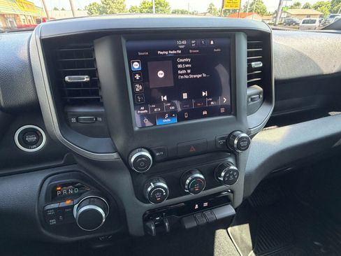 Used 2024 RAM 2500 Tradesman w/ Chrome Appearance Group AWD/4WD image 16