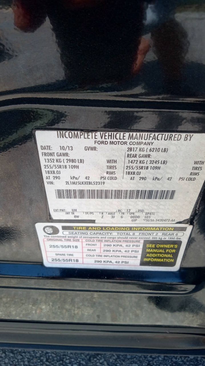 Used 2014 Lincoln MKT AWD image 21
