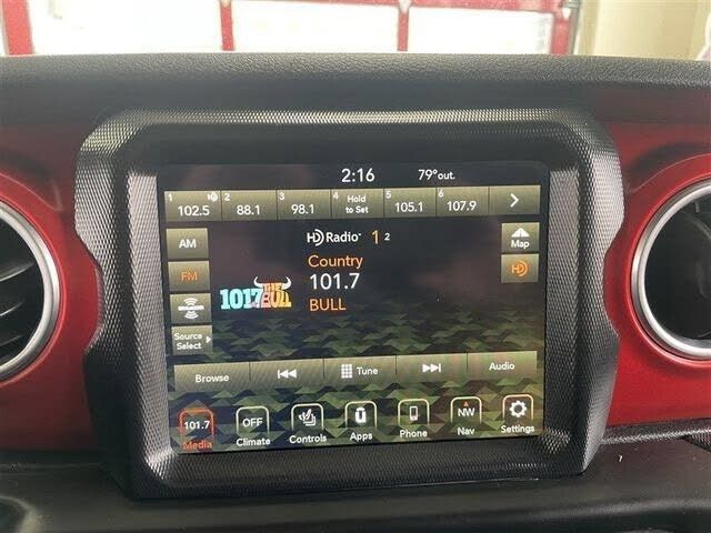 Used 2020 Jeep Gladiator Rubicon w/ Dual Top Group AWD/4WD image 17