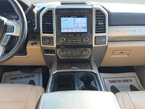Used 2018 Ford F250 Lariat w/ Lariat Ultimate Package AWD/4WD image 18
