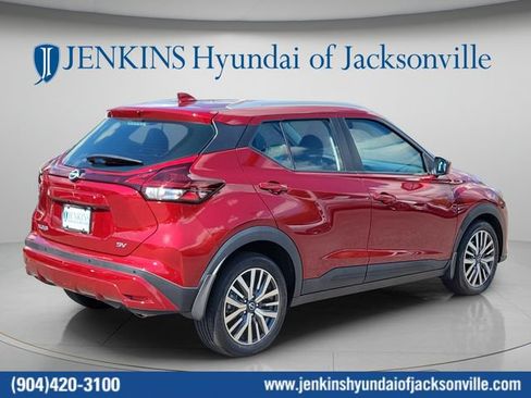 Certified 2023 Nissan Kicks SV FWD image 4