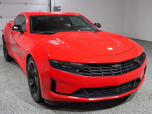 Used 2021 Chevrolet Camaro LT image 5