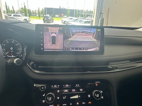 Used 2026 INFINITI QX60 Luxe w/ Cargo Package AWD/4WD image 32