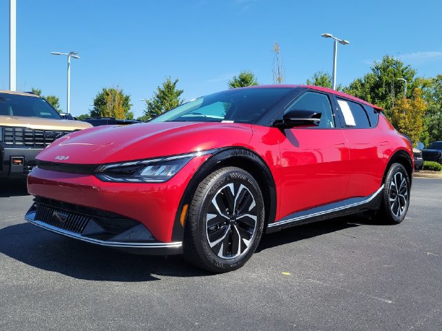 Used 2024 Kia EV6 Wind RWD image 27
