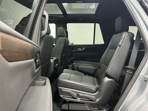 New 2026 GMC Yukon Denali w/ Sun & Power Step Package AWD/4WD image 10