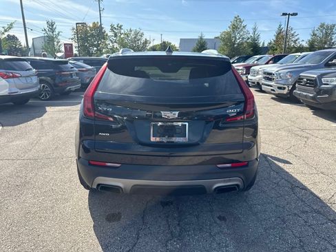 Used 2019 Cadillac XT4 Premium Luxury w/ Cold Weather Package AWD/4WD image 6