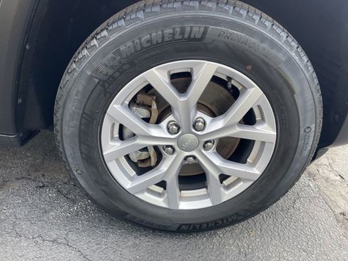 Used 2021 Jeep Grand Cherokee L Limited image 30