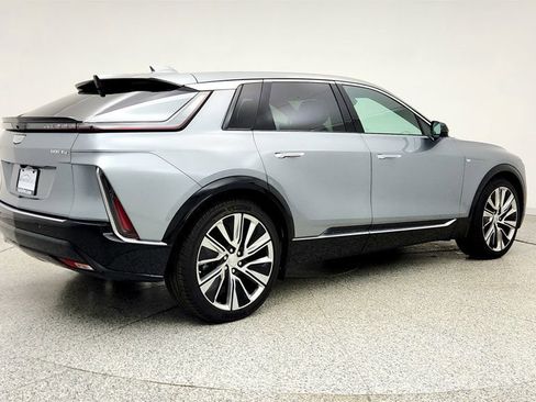 Used 2024 Cadillac Lyriq Luxury image 5