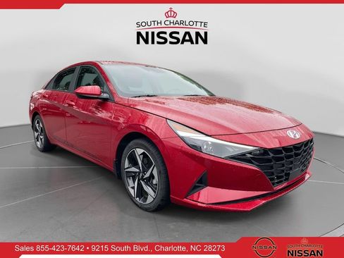 Used 2023 Hyundai Elantra SEL w/ Convenience Package FWD image 1