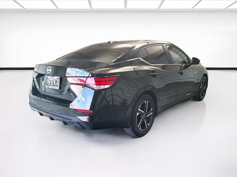 Used 2025 Nissan Sentra SV FWD image 4