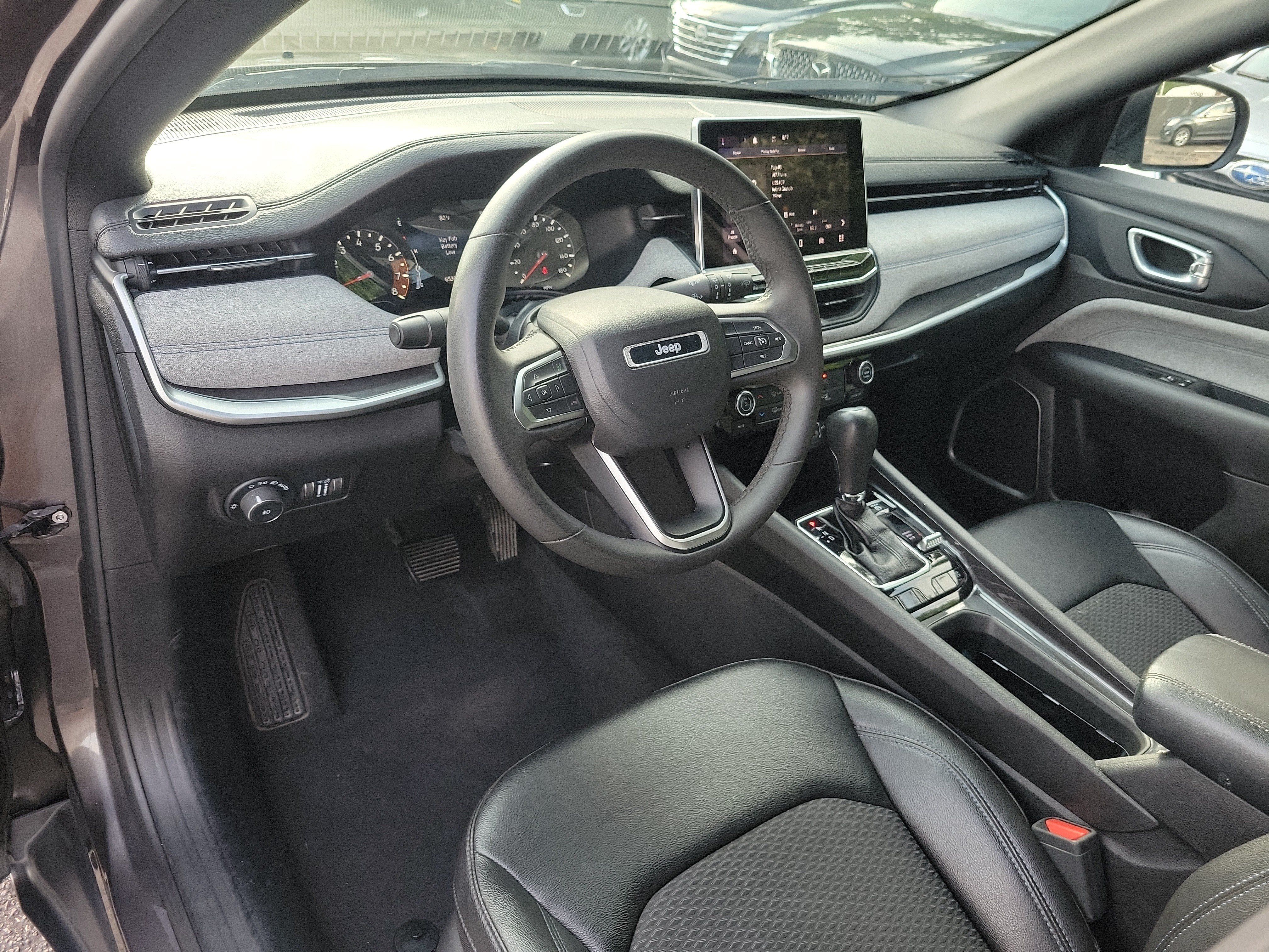 Used 2024 Jeep Compass Latitude AWD/4WD image 19