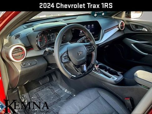 Used 2024 Chevrolet Trax RS w/ Driver Confidence Package image 18