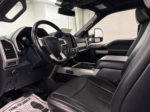 Certified 2022 Ford F450 Lariat w/ Lariat Ultimate Package image 6