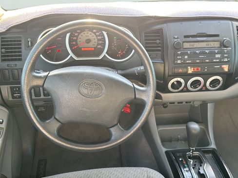 Used 2009 Toyota Tacoma PreRunner RWD image 17