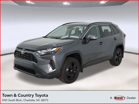 Used 2024 Toyota RAV4 XLE image 1