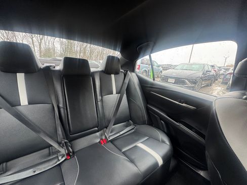 Used 2025 Toyota Camry SE image 33