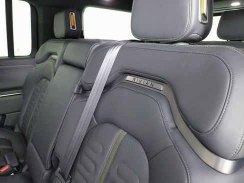 Used 2023 Rivian R1S Adventure image 37