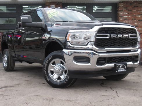 Used 2024 RAM 3500 Tradesman w/ Chrome Appearance Group image 2