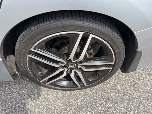 Used 2017 Honda Accord Sport Special Edition image 16