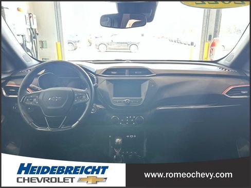 Certified 2022 Chevrolet TrailBlazer RS AWD/4WD image 16