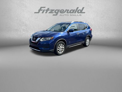 Used 2018 Nissan Rogue SV w/ Premium Package AWD/4WD image 3