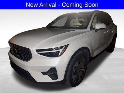 Used 2025 Volvo XC40 B5 Plus w/ Protection Package Premier