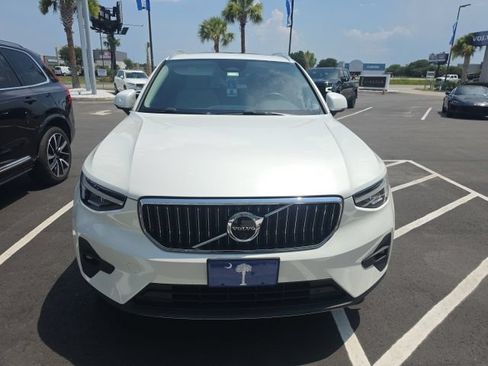 Used 2023 Volvo XC40 B5 Plus w/ Protection Package Premier AWD/4WD image 2