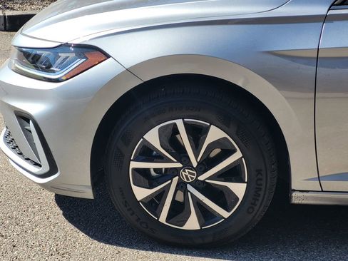 Used 2025 Volkswagen Jetta S image 8