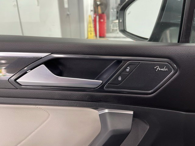 Used 2018 Volkswagen Tiguan SEL Premium AWD/4WD image 26