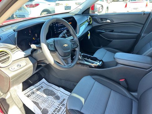 New 2026 Chevrolet Trax LT image 9